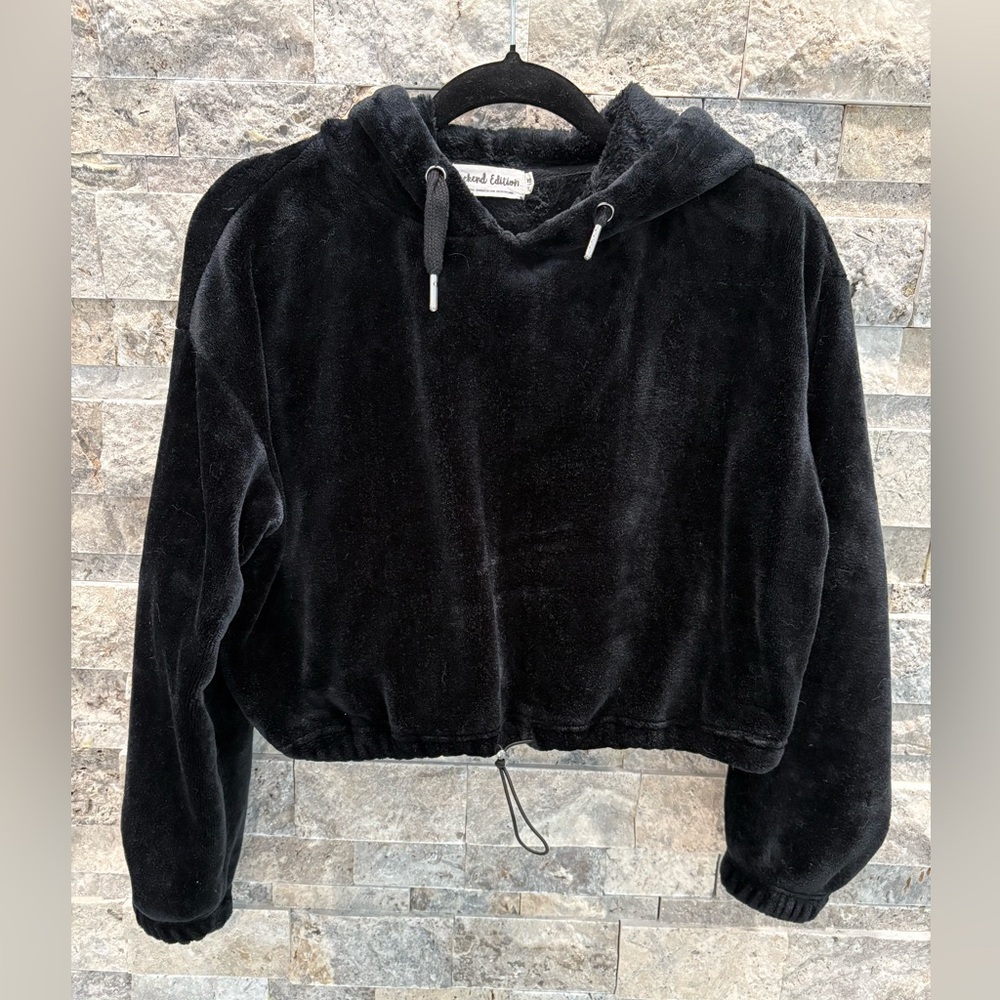 Black Cropped Hoodie, Weekend‎ Edition size xs